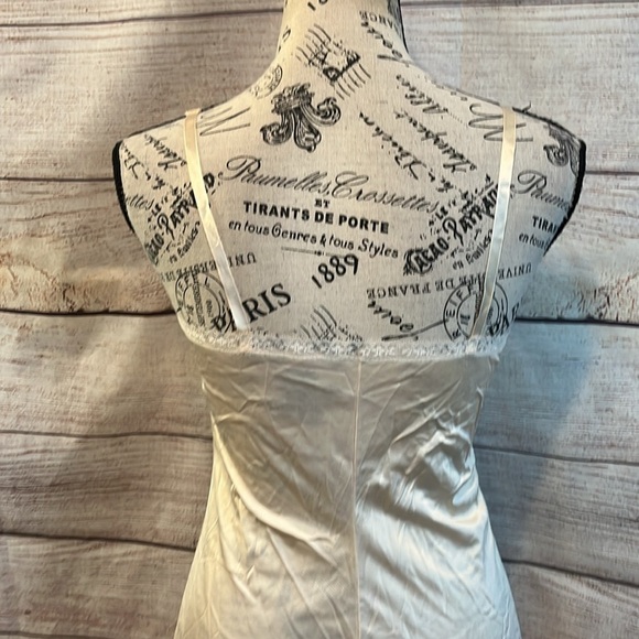 Kayser Vintage Full Slip Lingerie Adjustable Straps Lace Trim Size 32 USA - Picture 5 of 9